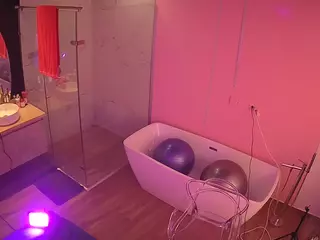 Casa Salsa Bathroom 2's Live Sex Cam Show