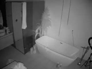 Casa Salsa Bathroom 2's Live Sex Cam Show