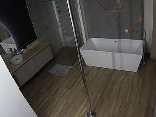 voyeurcam-casa-salsa-bathroom-3