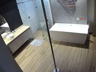 camsoda voyeurcam-casa-salsa-bathroom-3