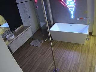 camsoda voyeurcam-casa-salsa-bathroom-3