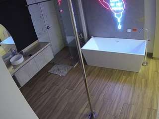 camsoda voyeurcam-casa-salsa-bathroom-3