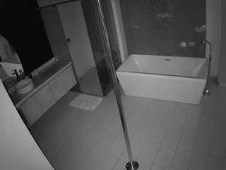 camsoda voyeurcam-casa-salsa-bathroom-3