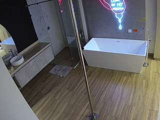 camsoda voyeurcam-casa-salsa-bathroom-3