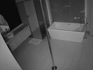 camsoda voyeurcam-casa-salsa-bathroom-3