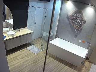 camsoda voyeurcam-casa-salsa-bathroom-3