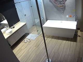 voyeurcam-casa-salsa-bathroom-3 Besplatni Pornic camsoda