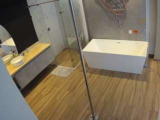 Colombianas Virgenes camsoda voyeurcam-casa-salsa-bathroom-3