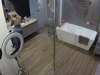 voyeurcam-casa-salsa-bathroom-3