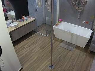 voyeurcam-casa-salsa-bathroom-3