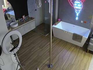 voyeurcam-casa-salsa-bathroom-3