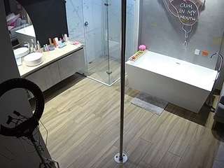 voyeurcam-casa-salsa-bathroom-3