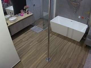 voyeurcam-casa-salsa-bathroom-3