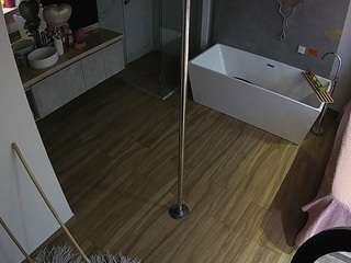 voyeurcam-casa-salsa-bathroom-3