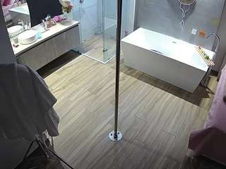 voyeurcam-casa-salsa-bathroom-3