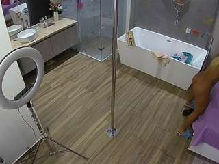 voyeurcam-casa-salsa-bathroom-3