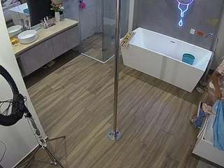 voyeurcam-casa-salsa-bathroom-3