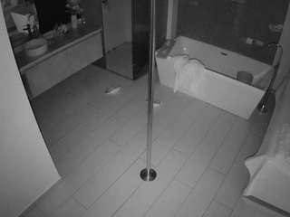 voyeurcam-casa-salsa-bathroom-3 camsoda