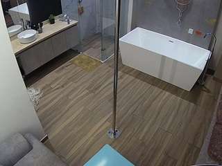 voyeurcam-casa-salsa-bathroom-3