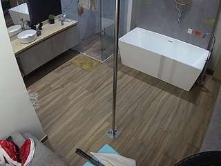 voyeurcam-casa-salsa-bathroom-3