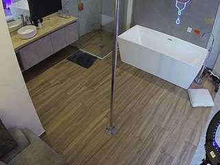 voyeurcam-casa-salsa-bathroom-3
