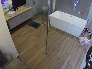 voyeurcam-casa-salsa-bathroom-3