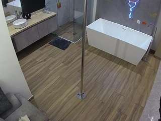 voyeurcam-casa-salsa-bathroom-3