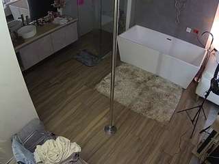 voyeurcam-casa-salsa-bathroom-3