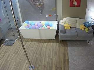 voyeurcam-casa-salsa-bathroom-3