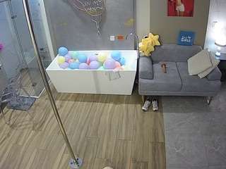 voyeurcam-casa-salsa-bathroom-3