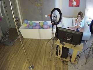 voyeurcam-casa-salsa-bathroom-3