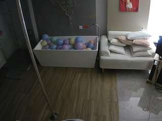 voyeurcam-casa-salsa-bathroom-3