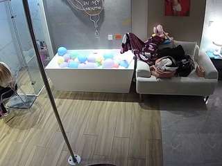 voyeurcam-casa-salsa-bathroom-3