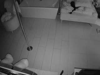 voyeurcam-casa-salsa-bathroom-3