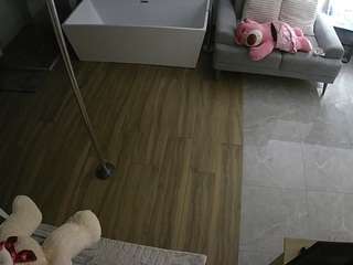 Este modelo está en vivo ahora. voyeurcam-casa-salsa-bathroom-3