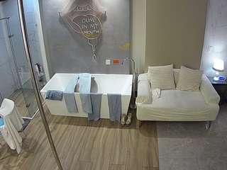 voyeurcam-casa-salsa-bathroom-3