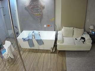 voyeurcam-casa-salsa-bathroom-3