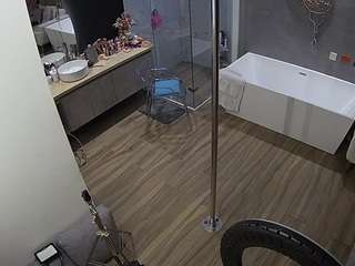 voyeurcam-casa-salsa-bathroom-3