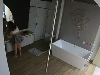 Casa Salsa Bathroom 3's Live Sex Cam Show