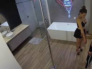 Casa Salsa Bathroom 3's Live Sex Cam Show