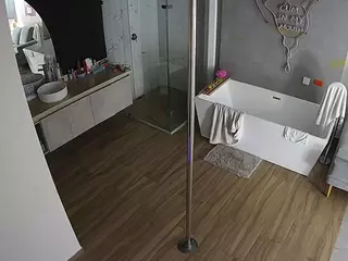 Casa Salsa Bathroom 3's Live Sex Cam Show