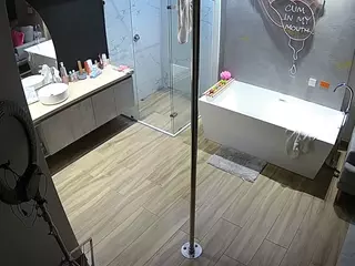 Casa Salsa Bathroom 3's Live Sex Cam Show