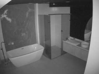 camsoda voyeurcam-casa-salsa-bathroom-4