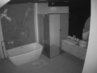 camsoda voyeurcam-casa-salsa-bathroom-4