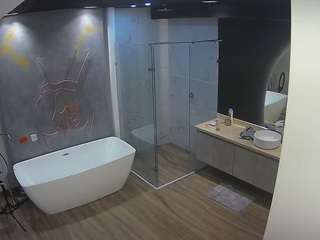 Amas De Casa Xxx camsoda voyeurcam-casa-salsa-bathroom-4