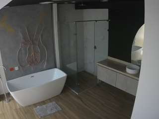 Lyricyung camsoda voyeurcam-casa-salsa-bathroom-4