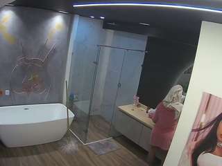 voyeurcam-casa-salsa-bathroom-4