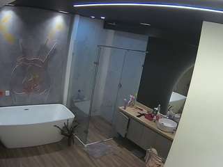 voyeurcam-casa-salsa-bathroom-4