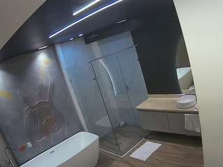 voyeurcam-casa-salsa-bathroom-4