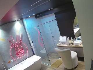 voyeurcam-casa-salsa-bathroom-4